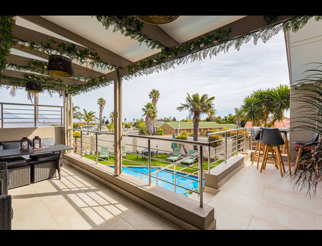 13 BEDROOM FREESTANDING FOR SALE IN PLATTEKLOOF